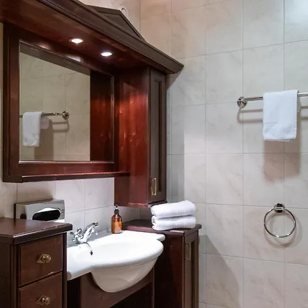 International House Standard Zw 10 *