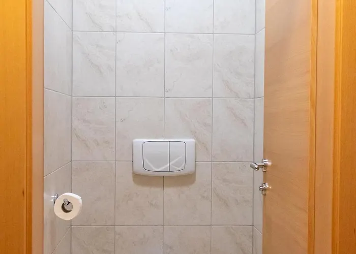 International House Standard Zw 10 Apartment *