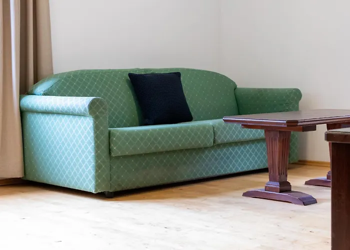 International House Standard Zw 10 سولدن