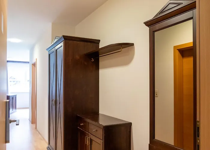 International House Standard Zw 10 * سولدن